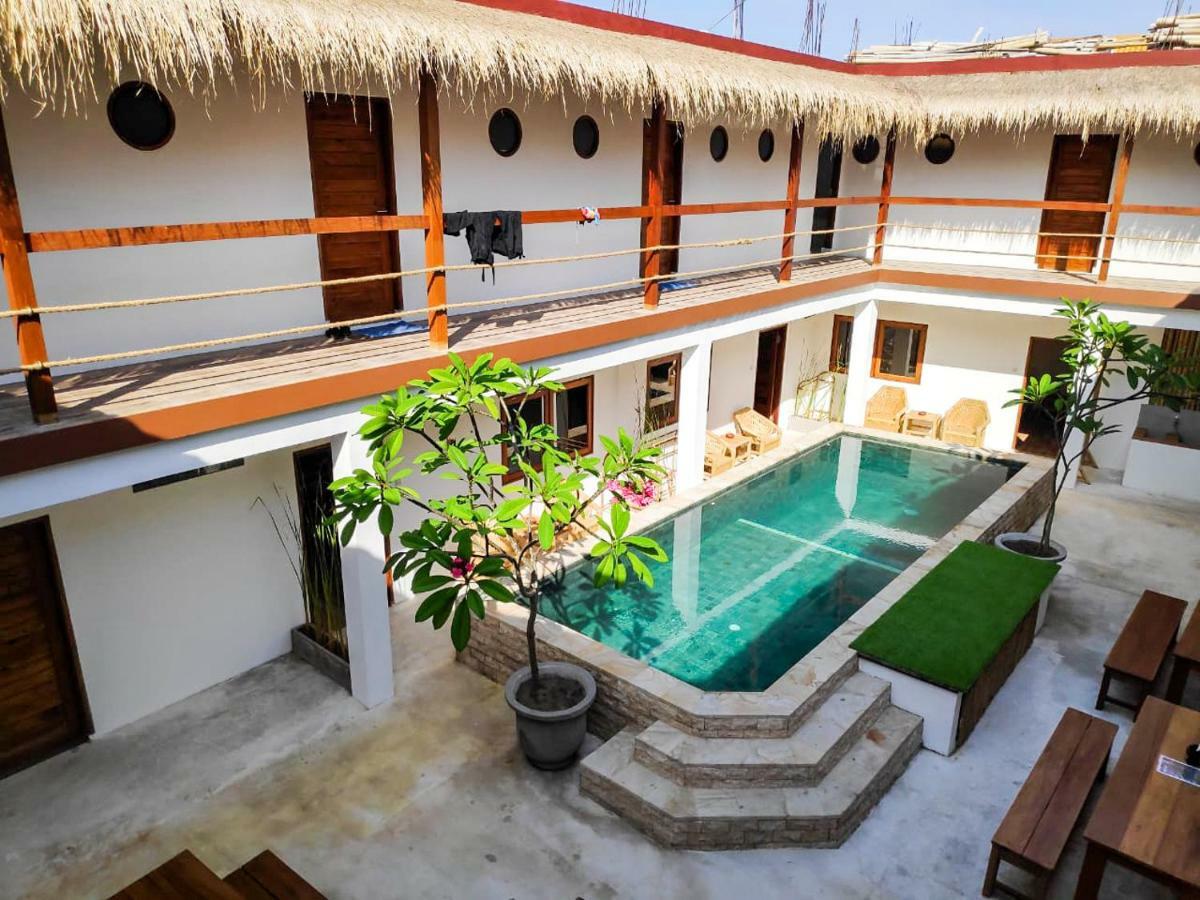 Gili Pirates Dive & Bnb Gili Trawangan Exterior photo